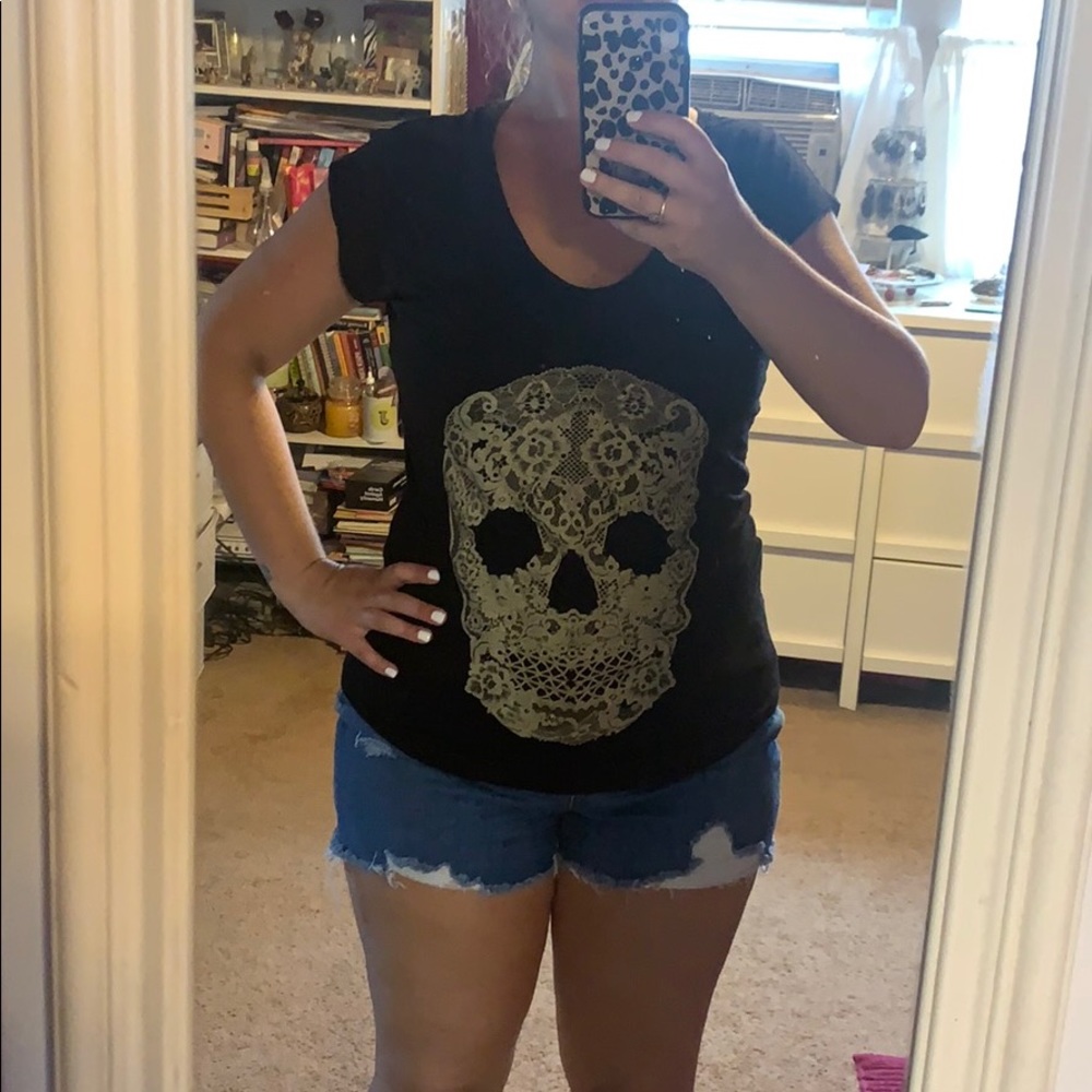 Express Skull shirt 💀